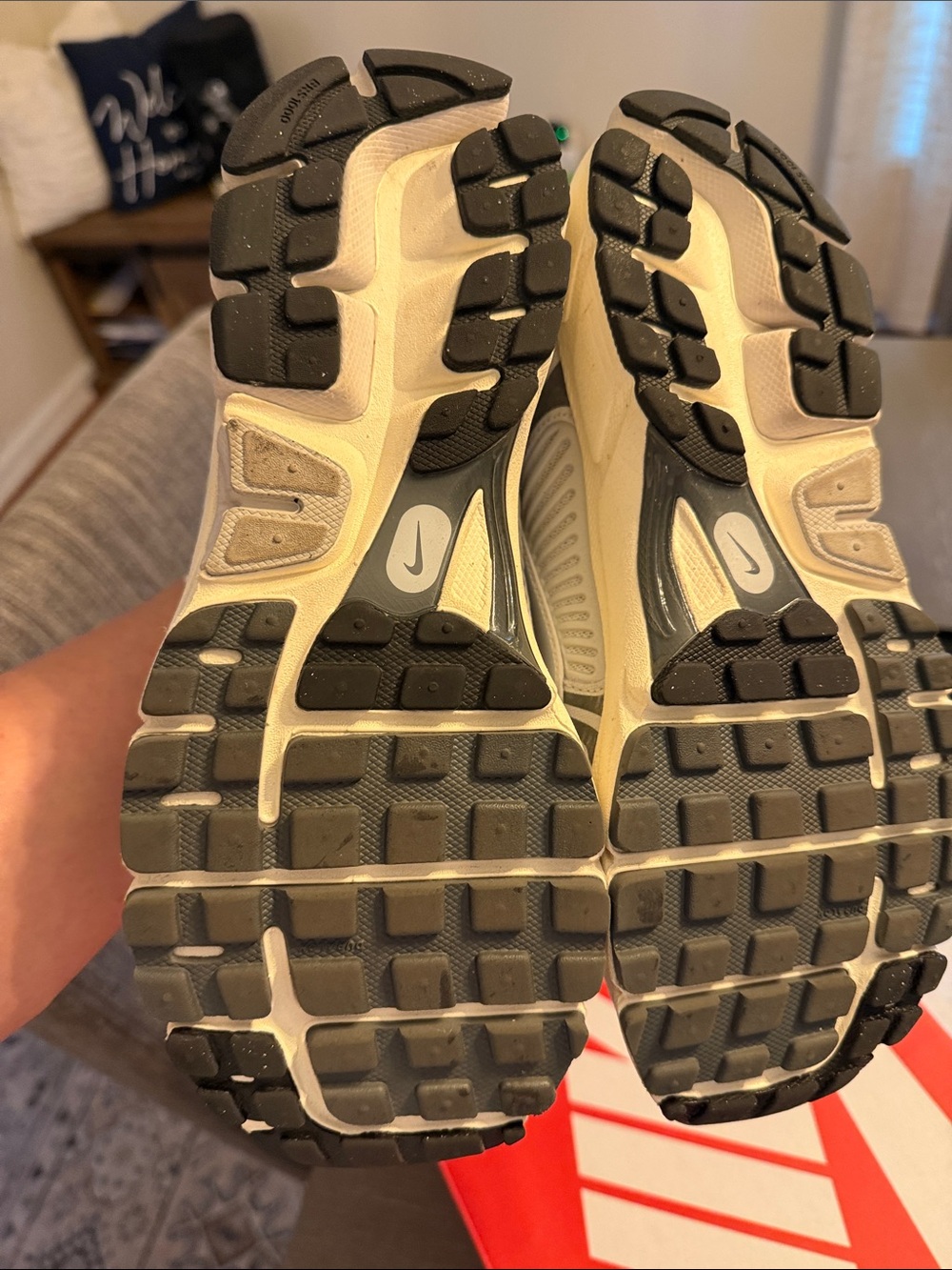 Nike Zoom Vomero 5 Beige and Gray Mesh Runner Sneakers - Picture 5 of 6